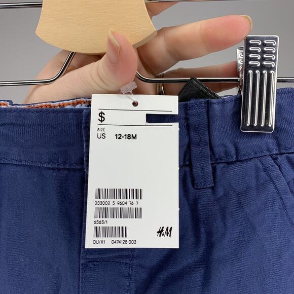 NWT H&M Navy Blue Shorts - Picture 2 of 3